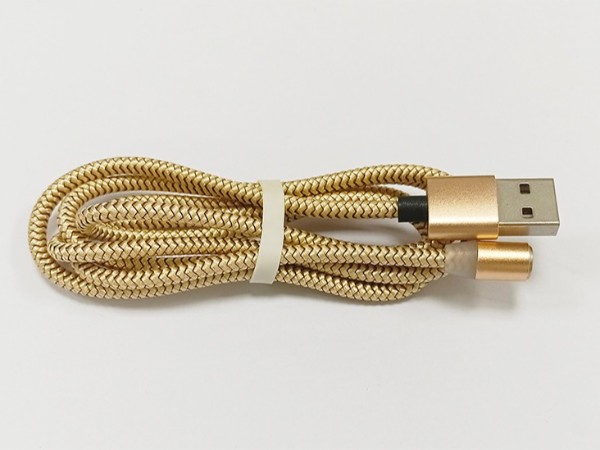 聯(lián)鑫德誠生產(chǎn)的磁吸數(shù)據(jù)線，結(jié)實(shí)、耐用且支持快充